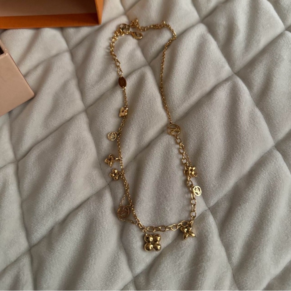 Louis Vuitton Blooming Supple Necklace